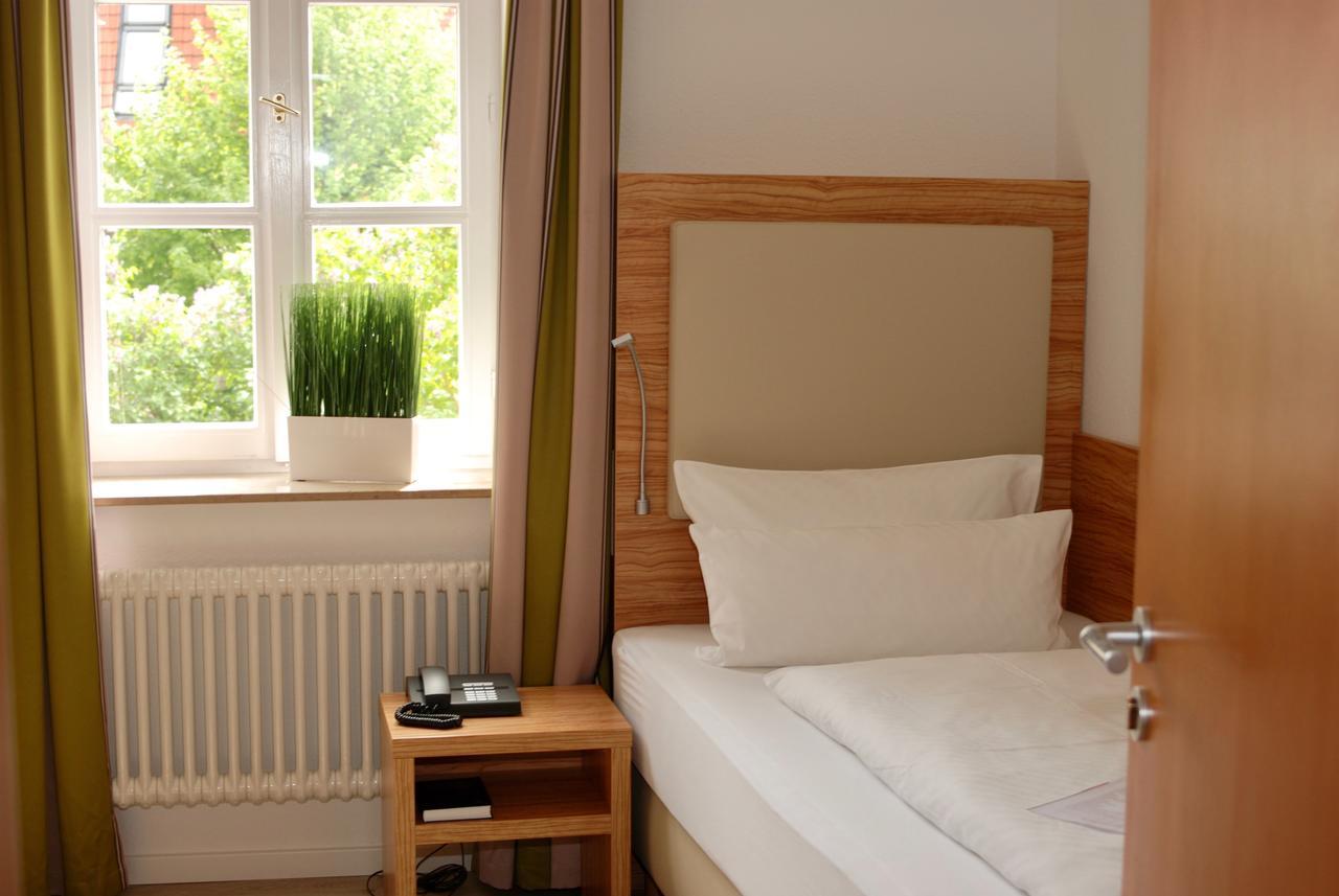 Hotel Alt Warburg Esterno foto